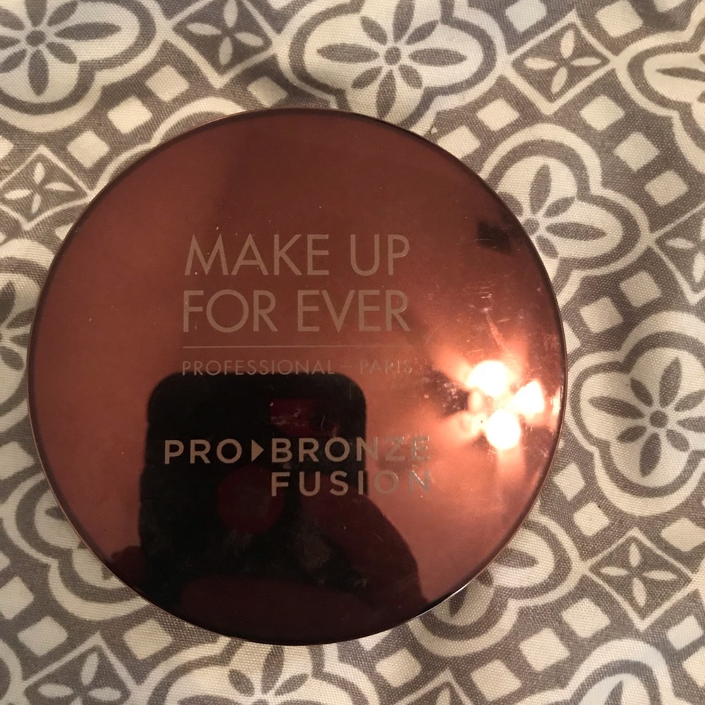 Make up forever bronzer
